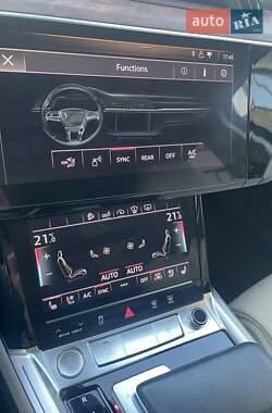 Внедорожник / Кроссовер Audi e-tron 2019 в 
