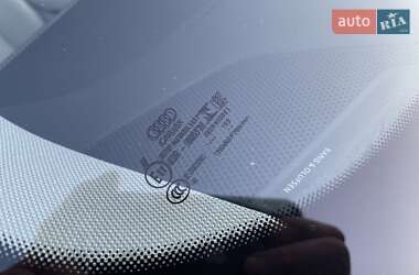 Внедорожник / Кроссовер Audi e-tron 2019 в 