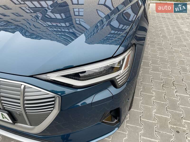 Внедорожник / Кроссовер Audi e-tron 2019 в Одессе