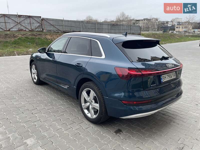Внедорожник / Кроссовер Audi e-tron 2019 в Одессе