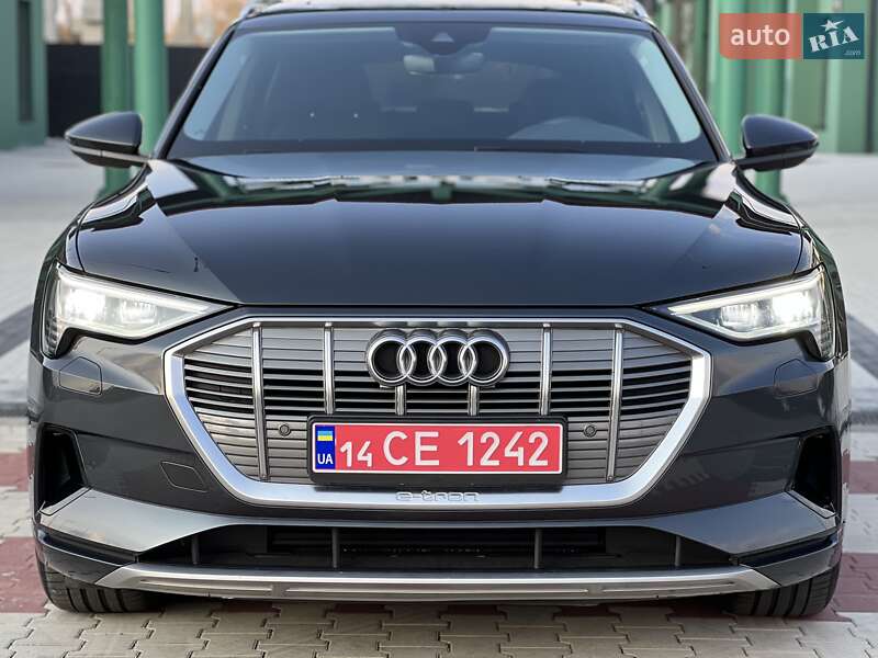Внедорожник / Кроссовер Audi e-tron 2019 в Киеве