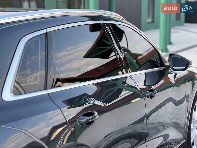 Внедорожник / Кроссовер Audi e-tron 2019 в Киеве