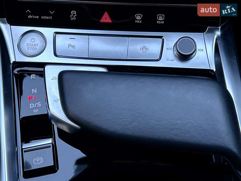 Внедорожник / Кроссовер Audi e-tron 2019 в Киеве