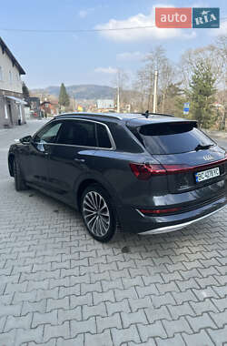Внедорожник / Кроссовер Audi e-tron 2020 в 
