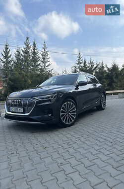 Внедорожник / Кроссовер Audi e-tron 2020 в 