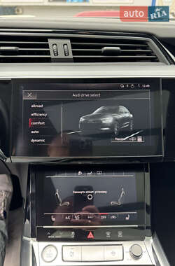 Внедорожник / Кроссовер Audi e-tron 2020 в 