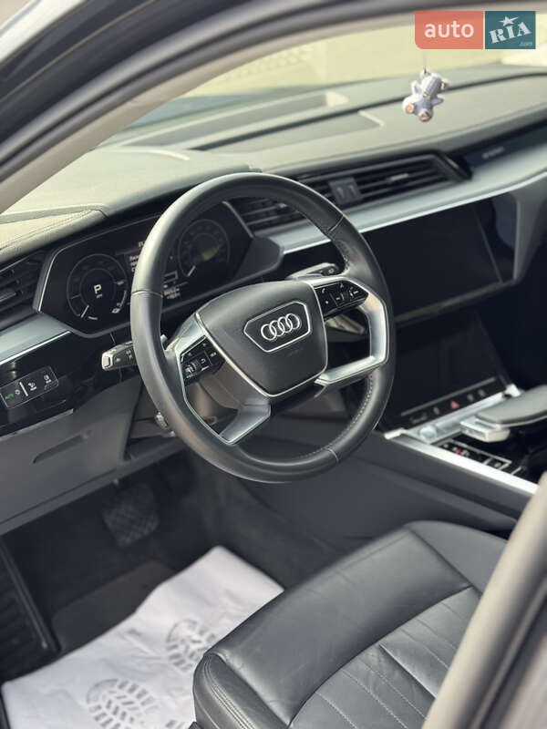 Внедорожник / Кроссовер Audi e-tron 2020 в Ковеле