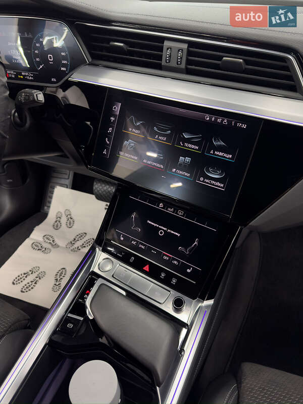 Внедорожник / Кроссовер Audi e-tron 2019 в Ужгороде
