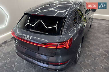 Внедорожник / Кроссовер Audi e-tron 2019 в 
