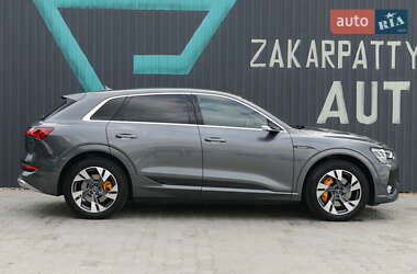 Внедорожник / Кроссовер Audi e-tron 2020 в 