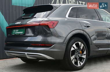 Внедорожник / Кроссовер Audi e-tron 2020 в 