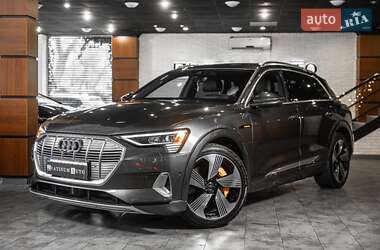 Внедорожник / Кроссовер Audi e-tron 2019 в 