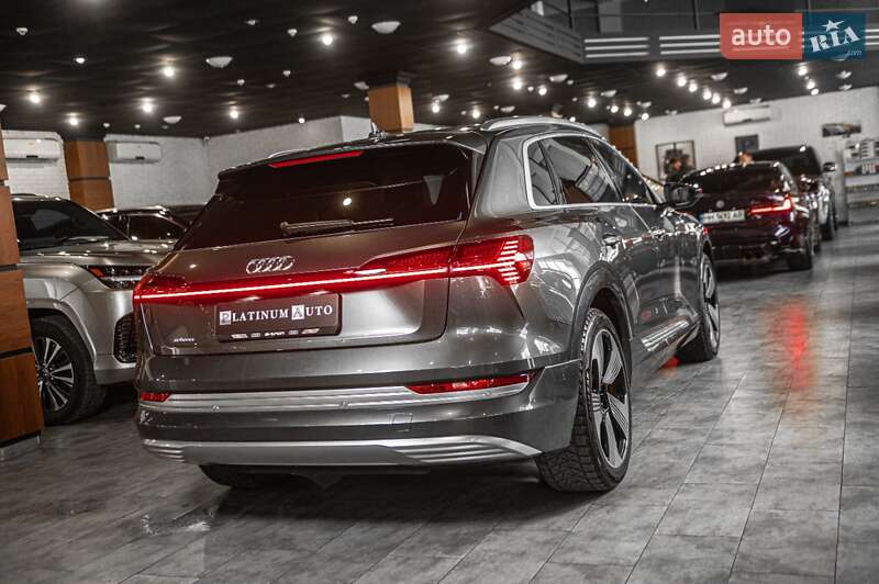 Внедорожник / Кроссовер Audi e-tron 2019 в Одессе