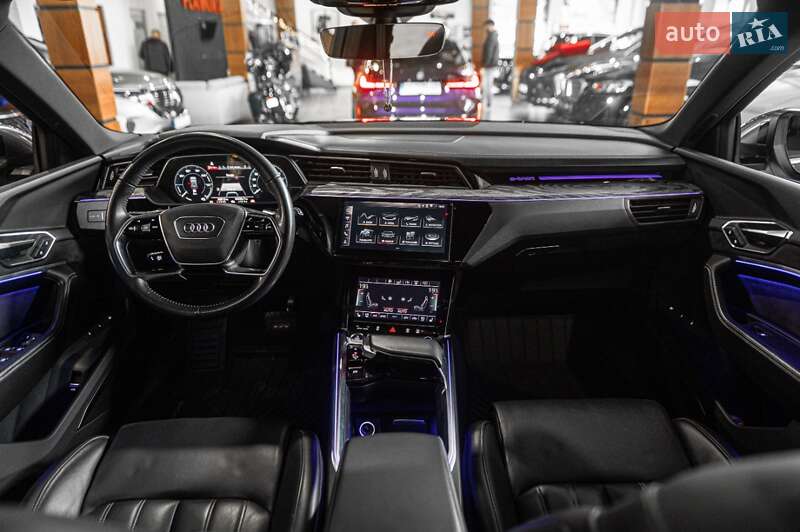 Внедорожник / Кроссовер Audi e-tron 2019 в Одессе