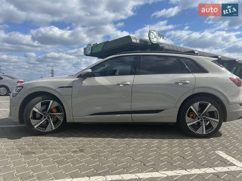Внедорожник / Кроссовер Audi e-tron 2022 в Одессе