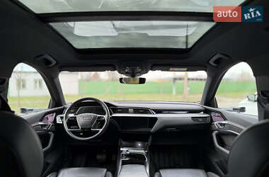 Внедорожник / Кроссовер Audi e-tron 2019 в 