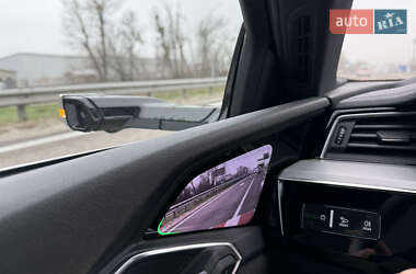 Внедорожник / Кроссовер Audi e-tron 2019 в 