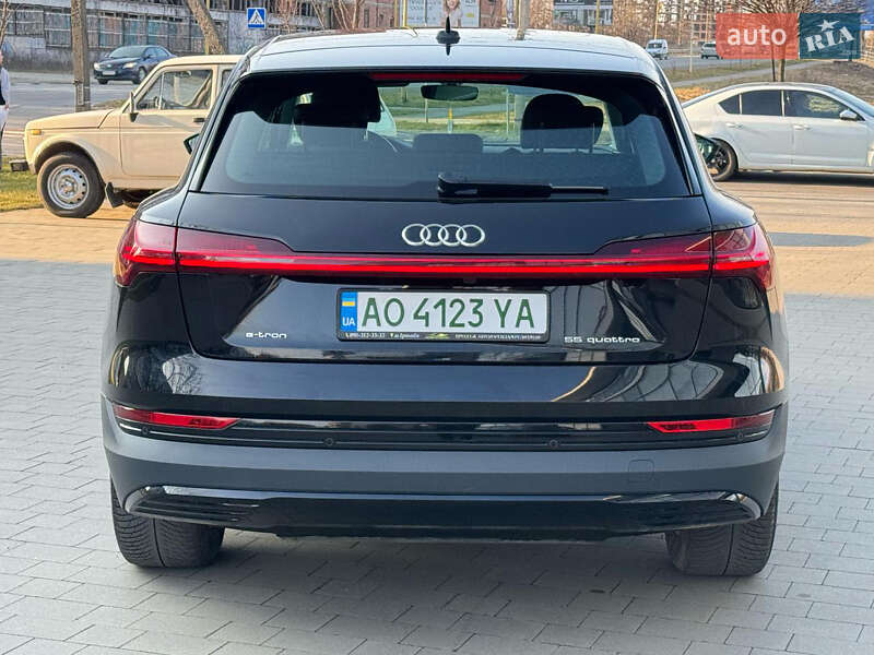 Внедорожник / Кроссовер Audi e-tron 2021 в Иршаве