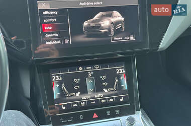 Внедорожник / Кроссовер Audi e-tron 2021 в 