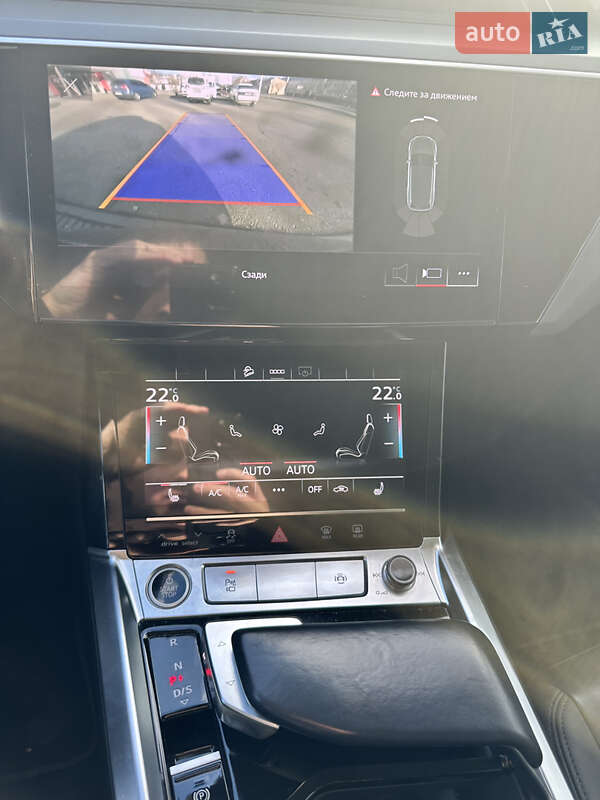 Внедорожник / Кроссовер Audi e-tron 2021 в Иршаве