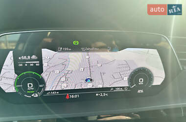 Внедорожник / Кроссовер Audi e-tron 2021 в 