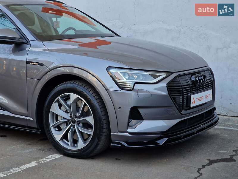 Внедорожник / Кроссовер Audi e-tron 2020 в Одессе