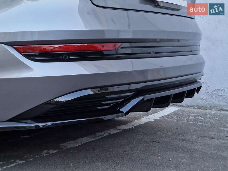 Внедорожник / Кроссовер Audi e-tron 2020 в Одессе