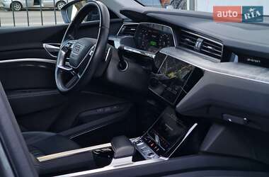 Внедорожник / Кроссовер Audi e-tron 2020 в 