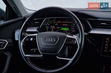 Внедорожник / Кроссовер Audi e-tron 2020 в 