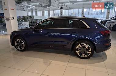 Внедорожник / Кроссовер Audi e-tron 2021 в 