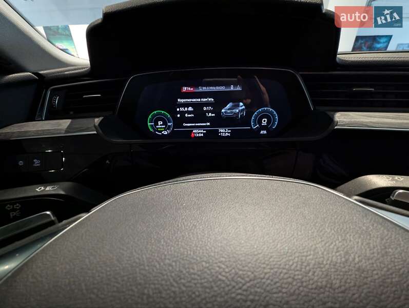 Позашляховик / Кросовер Audi e-tron 2021 в Києві