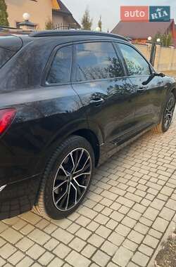Внедорожник / Кроссовер Audi e-tron 2019 в 