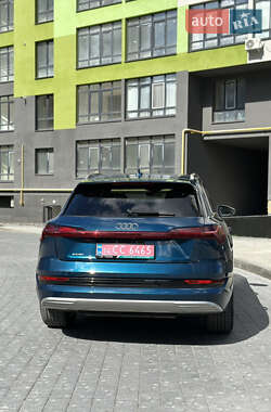 Внедорожник / Кроссовер Audi e-tron 2019 в 