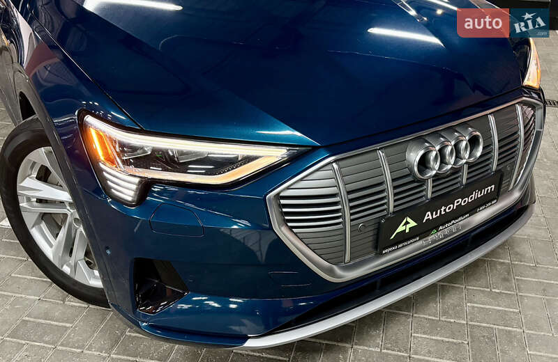 Внедорожник / Кроссовер Audi e-tron 2019 в Киеве