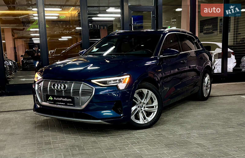 Внедорожник / Кроссовер Audi e-tron 2019 в Киеве