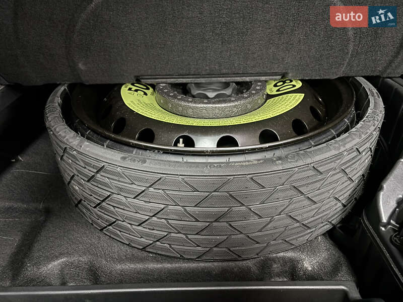 Внедорожник / Кроссовер Audi e-tron 2019 в Киеве