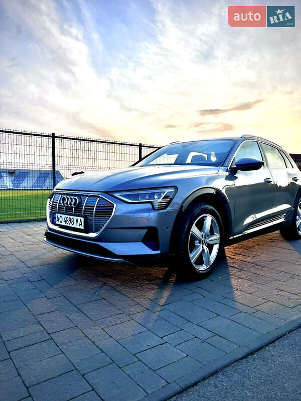 Внедорожник / Кроссовер Audi e-tron 2019 в Ужгороде фото 37 Внедорожник / Кроссовер Audi e-tron 2019 в Ужгороде