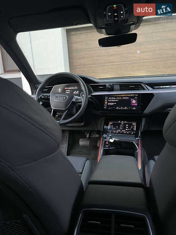 Позашляховик / Кросовер Audi e-tron 2019 в Рівному