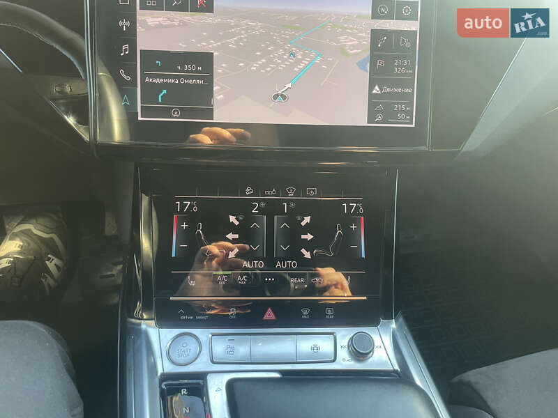 Внедорожник / Кроссовер Audi e-tron 2019 в Житомире