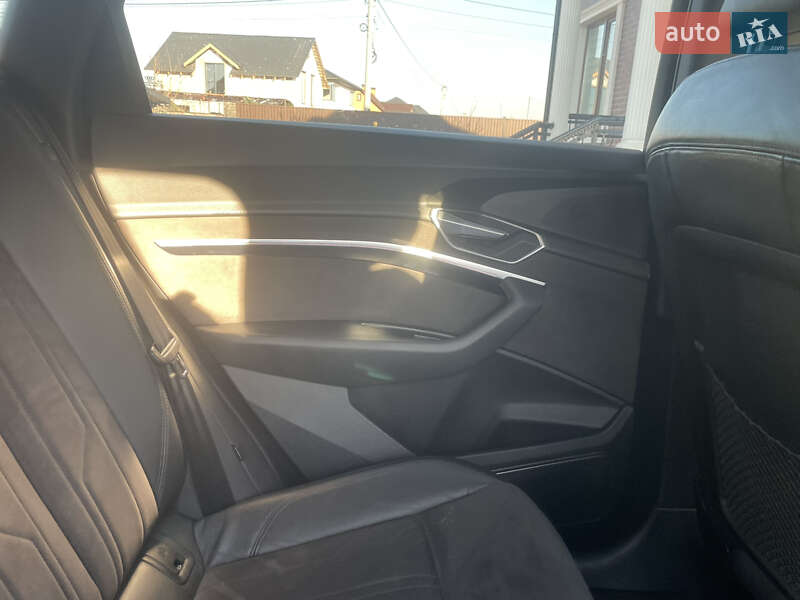 Внедорожник / Кроссовер Audi e-tron 2019 в Житомире