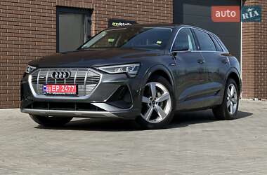 Внедорожник / Кроссовер Audi e-tron 2021 в 