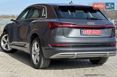 Внедорожник / Кроссовер Audi e-tron 2021 в 