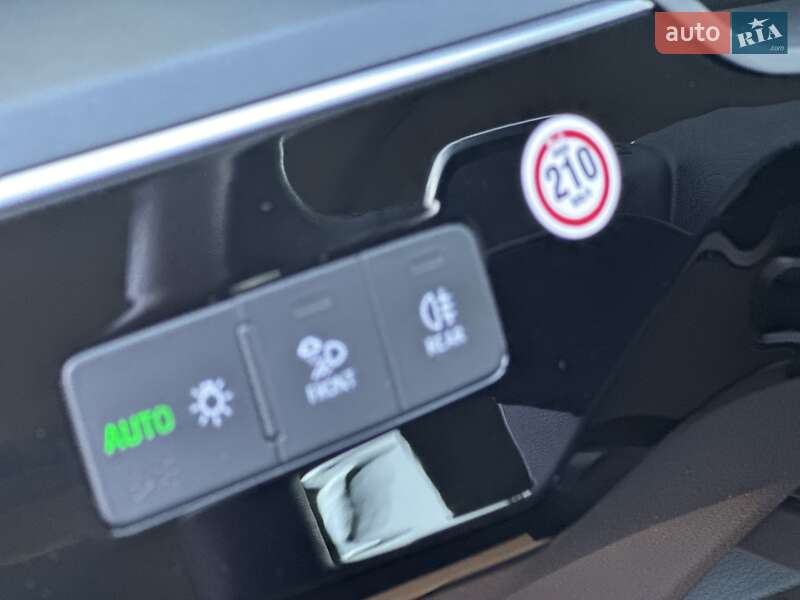 Внедорожник / Кроссовер Audi e-tron 2021 в Луцке