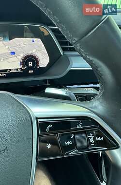Внедорожник / Кроссовер Audi e-tron 2021 в 