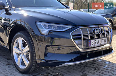Позашляховик / Кросовер Audi e-tron 2019 в 