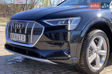 Позашляховик / Кросовер Audi e-tron 2019 в 