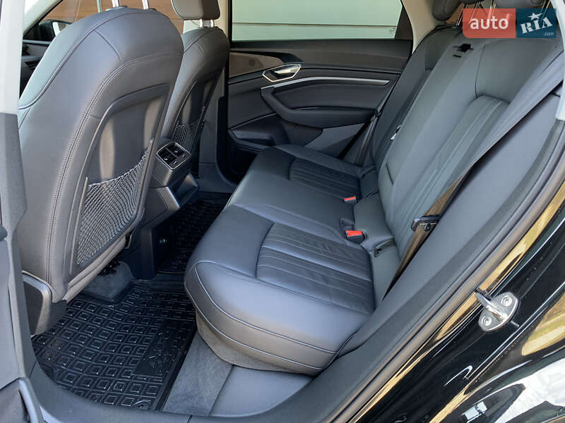 Внедорожник / Кроссовер Audi e-tron 2019 в Бердичеве