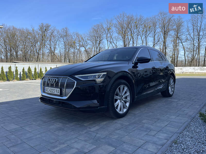 Позашляховик / Кросовер Audi e-tron 2019 в Луцьку