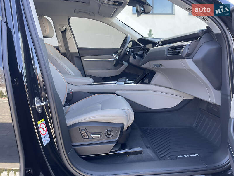 Позашляховик / Кросовер Audi e-tron 2019 в Луцьку