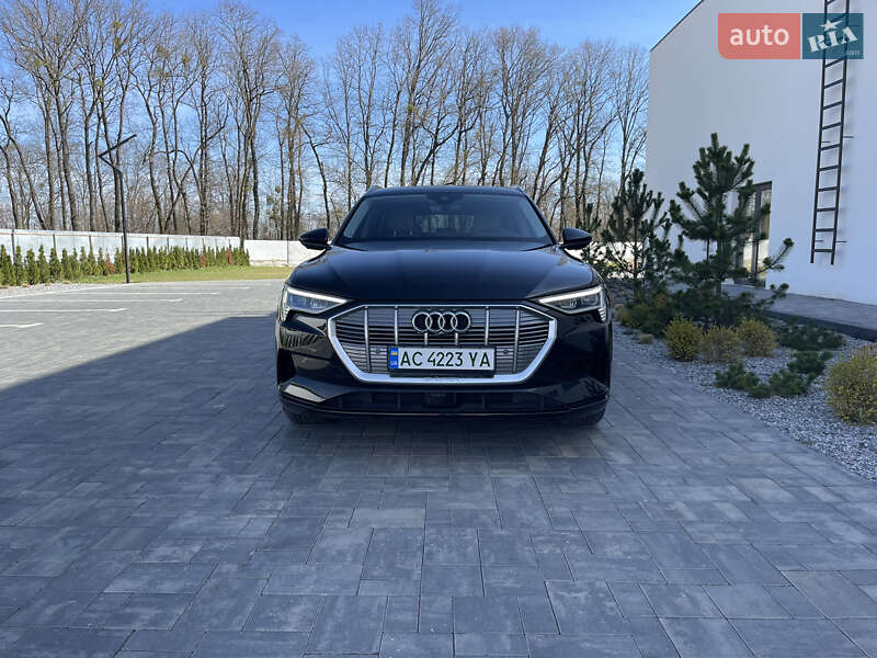 Позашляховик / Кросовер Audi e-tron 2019 в Луцьку